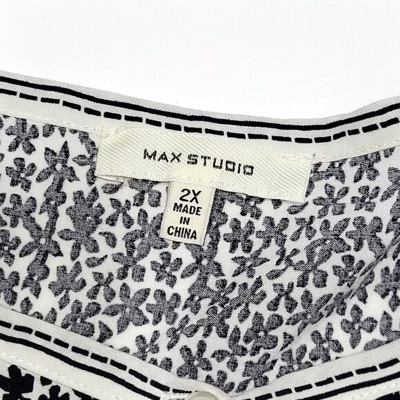 Max Studio Womens Peasant Long Sleeve Top Size 2X Black White Floral Boho Flowy - Picture 8 of 10